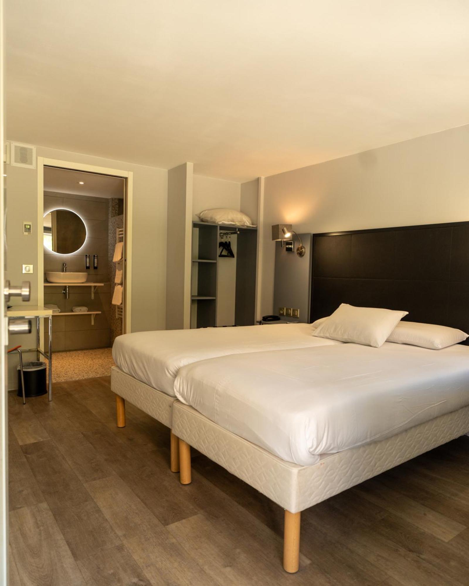 Kyriad Lyon Sud Sainte Foy Luaran gambar